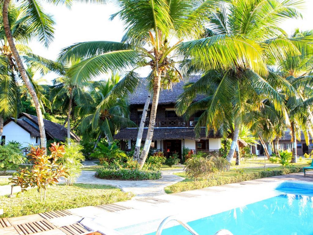 Ylang Hotel Ambondrona  Екстериор снимка