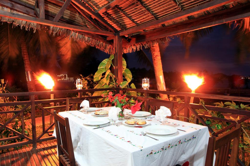 Ylang Hotel Ambondrona  Екстериор снимка
