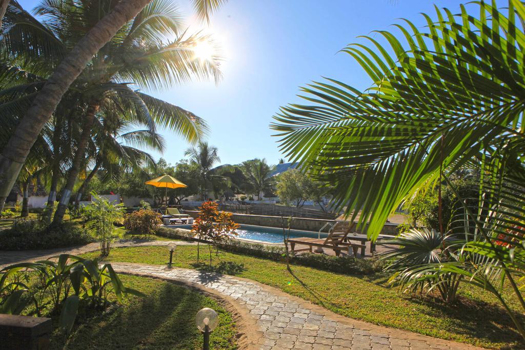 Ylang Hotel Ambondrona  Стая снимка