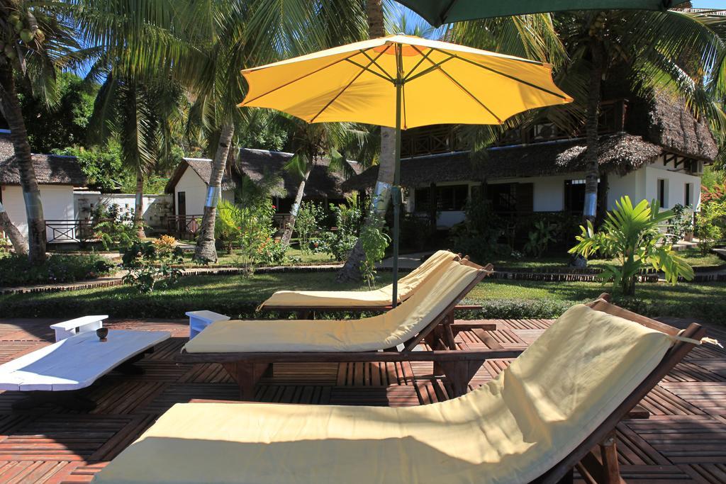 Ylang Hotel Ambondrona  Екстериор снимка