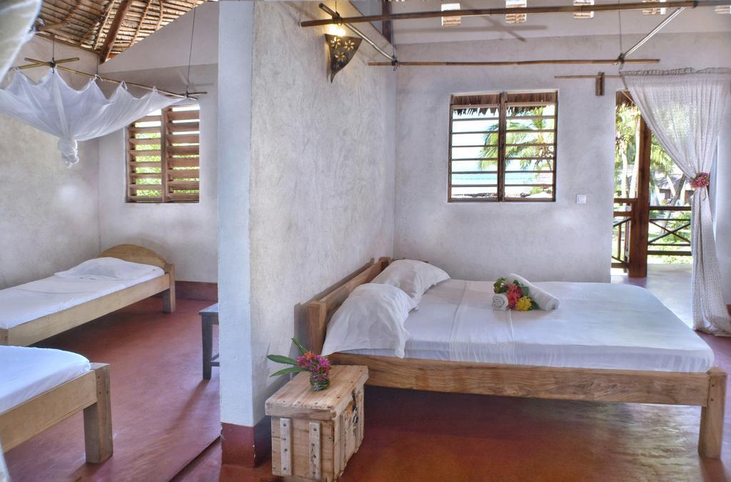 Ylang Hotel Ambondrona  Екстериор снимка