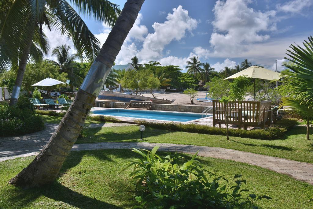Ylang Hotel Ambondrona  Екстериор снимка