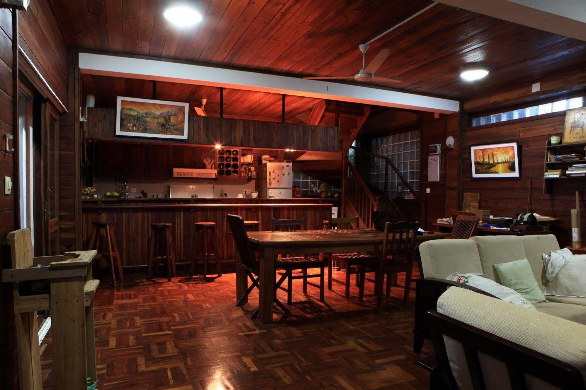 Ylang Hotel Ambondrona  Екстериор снимка