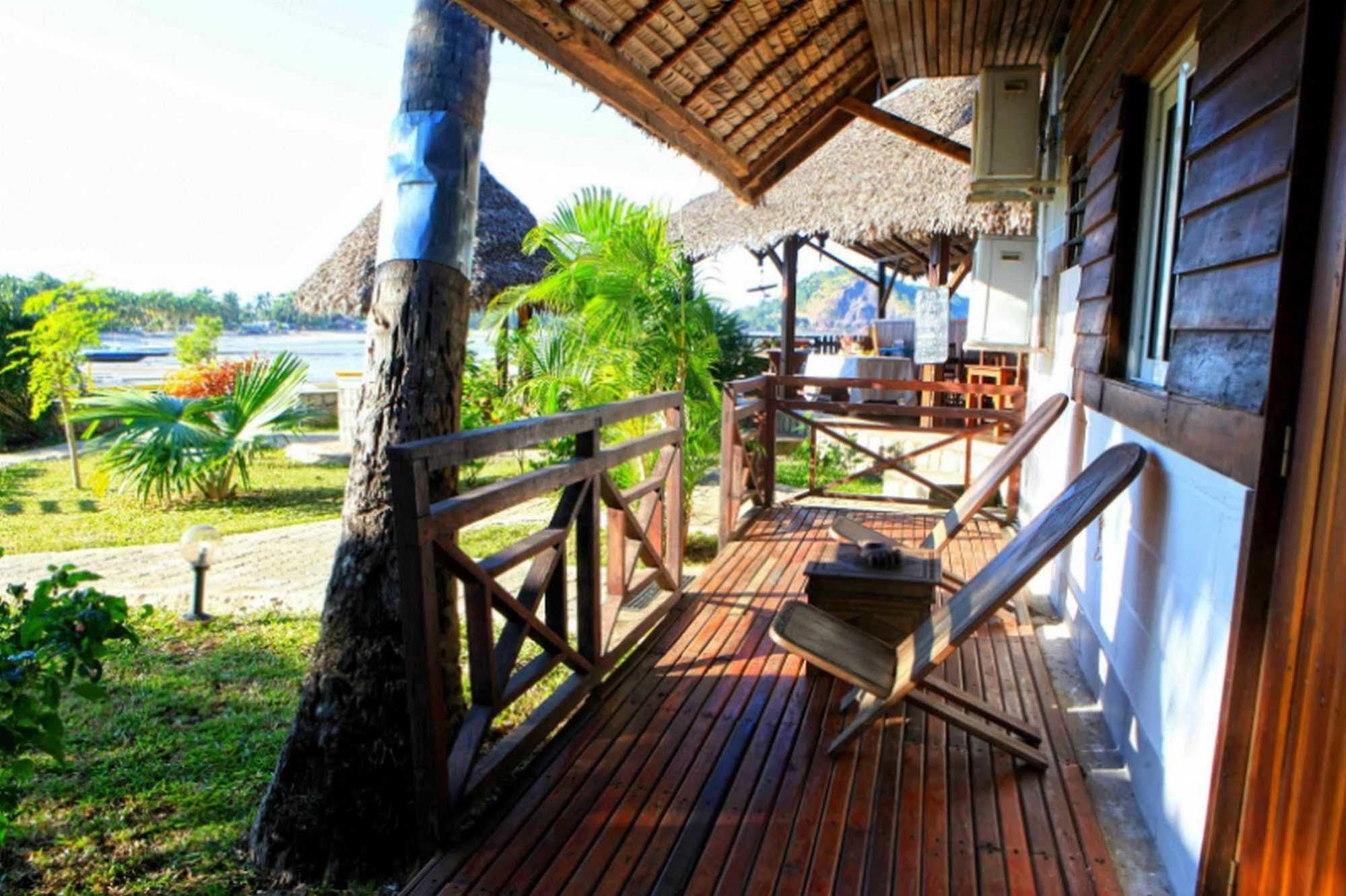 Ylang Hotel Ambondrona  Екстериор снимка